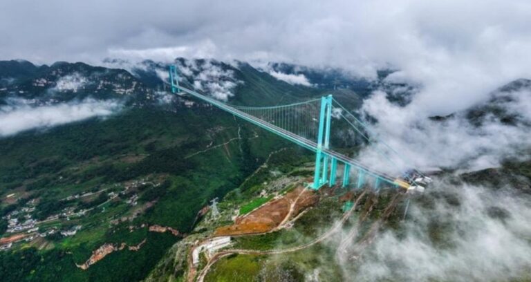 dunyanin-en-yuksek-koprusunden-sonra-buyuk-koprusu-de-o-kentte-acildi-eLNFrBC2.jpg