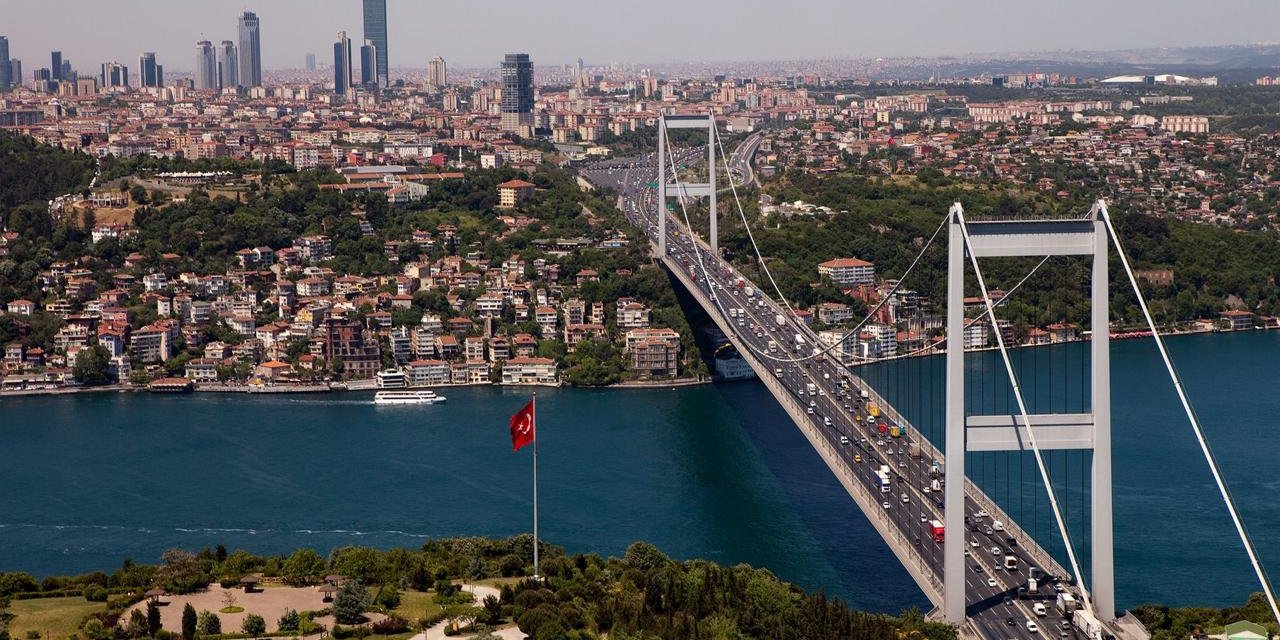 Tüm köprü ve otoyollarda geçiş ücretini yarıya düşürecek formülü açıkladı