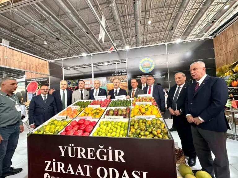 adana tarim fuari 18 kez kapilarini acti U6JdSzg5.jpg