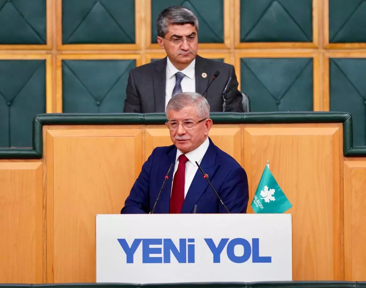 ahmet davutoglundan siyasi iddialara cevap nzLVEMBL.jpg
