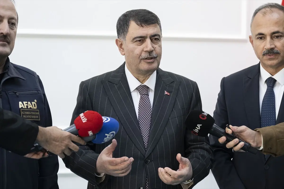 ankaradaki okullarda gazze icin duzenlenen kermesten elde edilen gelir afada bagislandi 61ABCZJC.jpg