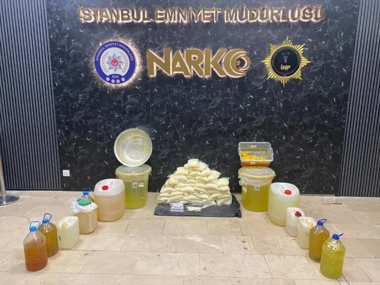 istanbulda-uyusturucu-operasyonu-178-kilo-metamfetamin-ele-gecirildi-M3HhQkyh.jpg
