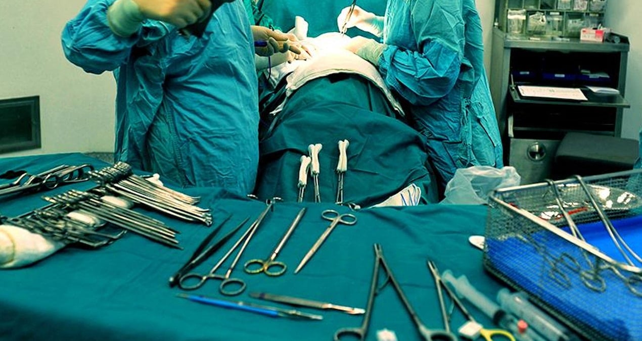 izmirdeki hastanede turuncu alarm ameliyatlar iptal etti gxXJfWfy.jpg