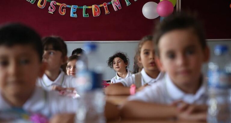 ilkokula-baslama-yasi-degisiyor-Gcb3K9wb.jpg