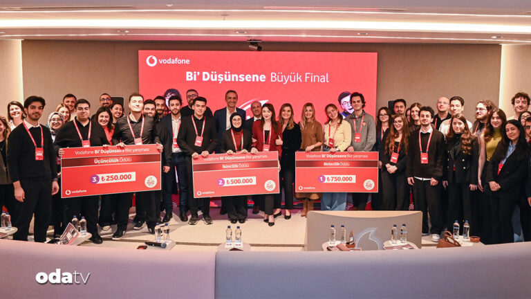 vodafoneun-bi-dusunsene-maratonunda-birincilik-odtulu-genclerin-KwX8ncC2.jpg