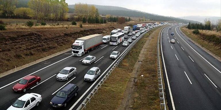 zorunlu-trafik-sigortasina-buyuk-zam-primler-290-bin-tlye-dayandi-Q3S2BOzv.jpg