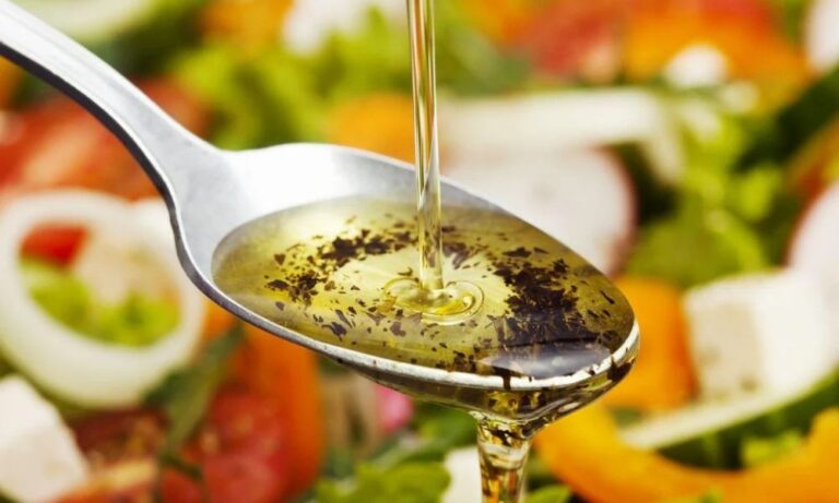 hepsi-birbirinden-lezzetli-bir-kere-denedikten-sonra-vazgecilmeziniz-olacak-6-saglikli-salata-sosu-R4nbqKkd.jpg